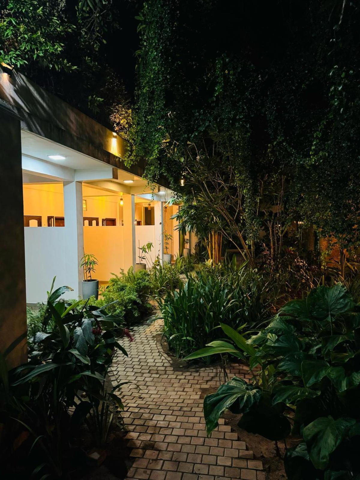 Double Mango Villa Katunayaka Exterior foto